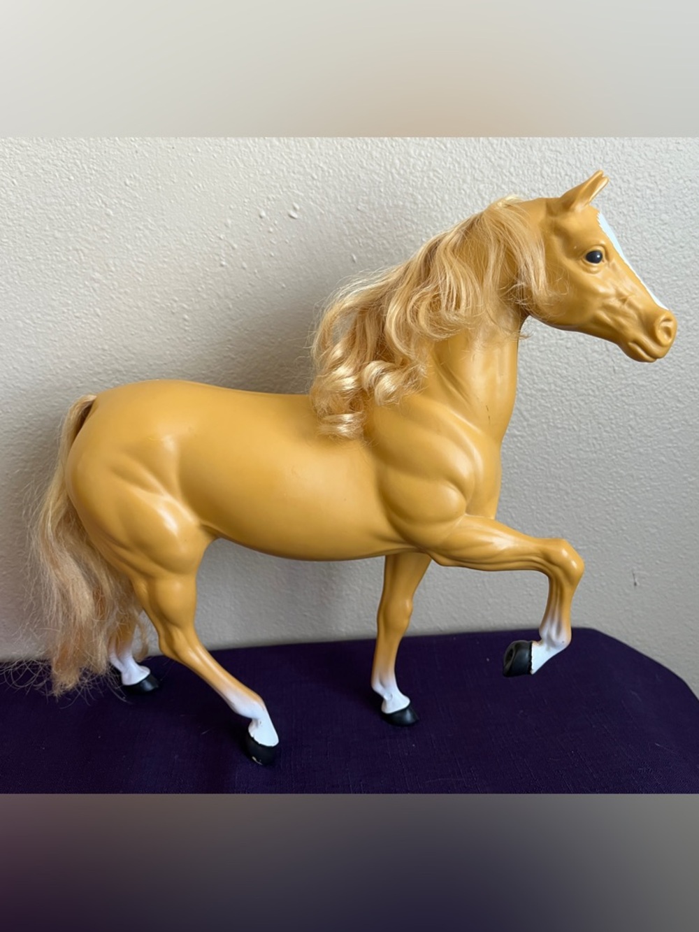 Vintage Barbie ~  1980’s ~ Golden Palomino Horse Dallas